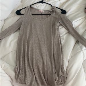 super cute long sleeved top